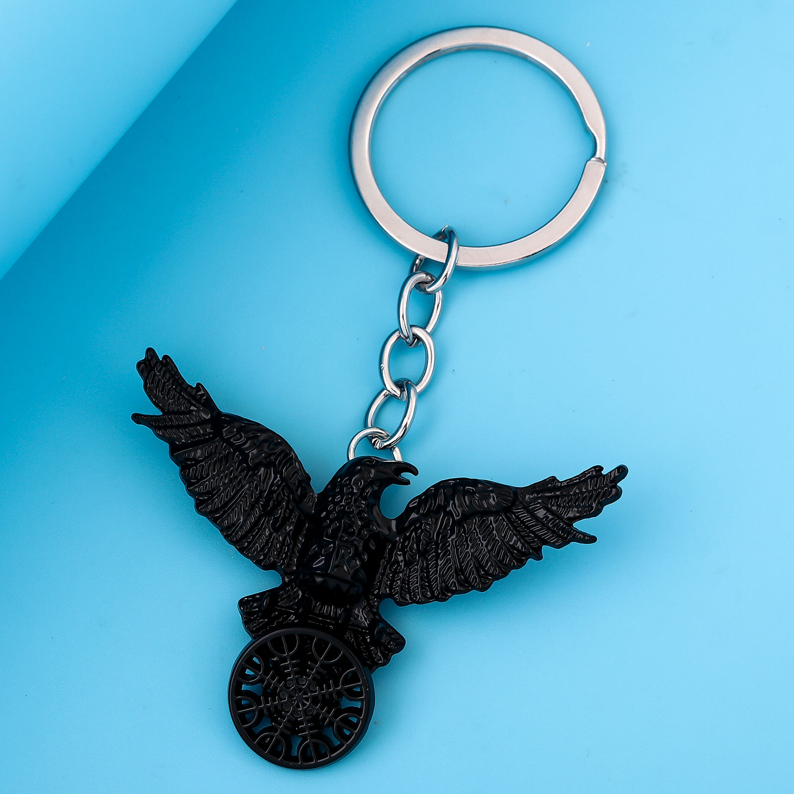 Винтажное ожерелье с черной во – обзор и цена Compass Keychain Mini